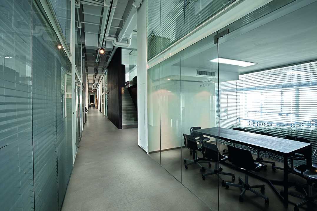 Elemental Ed Commercial Office Ceramic Gravel 72Dpi