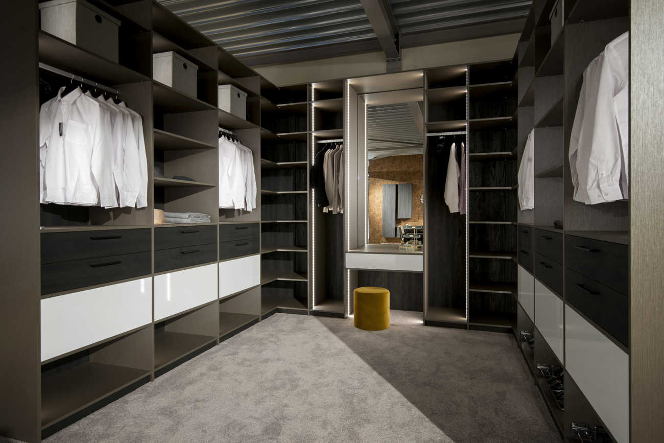 Inloopkast Allure Spiegel Verlichting Showroom Donker Bruin Liggend (2)